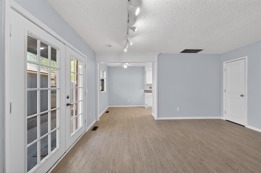 1400 Pennington Ave - Photo 4 of 31