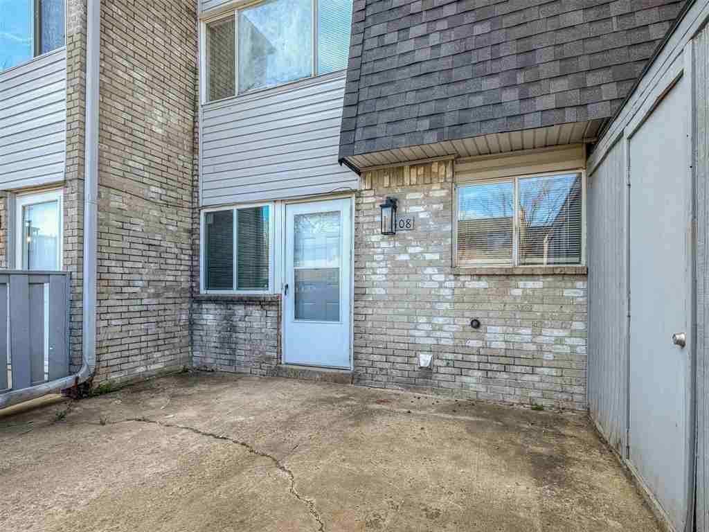 1408 Bill Carrol Dr - Photo 3 of 39