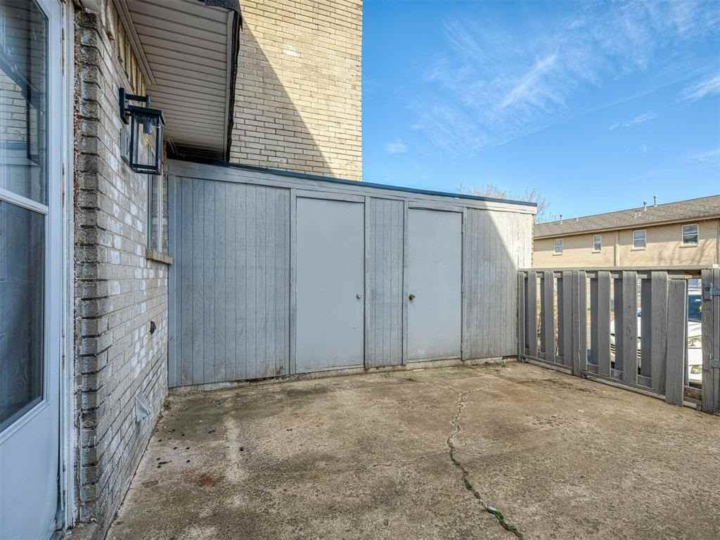 1408 Bill Carrol Dr - Photo 4 of 39