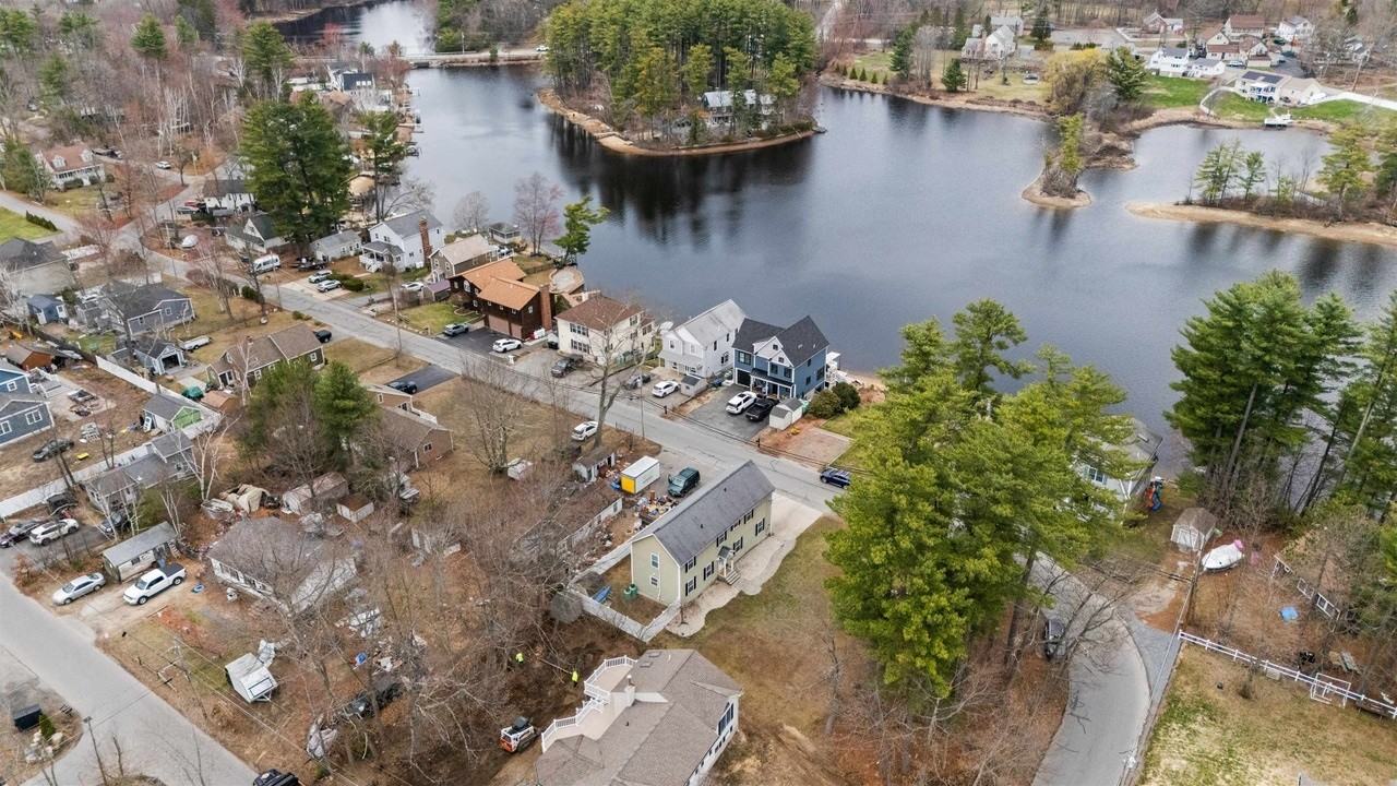 28 Shore Dr - Photo 2 of 24