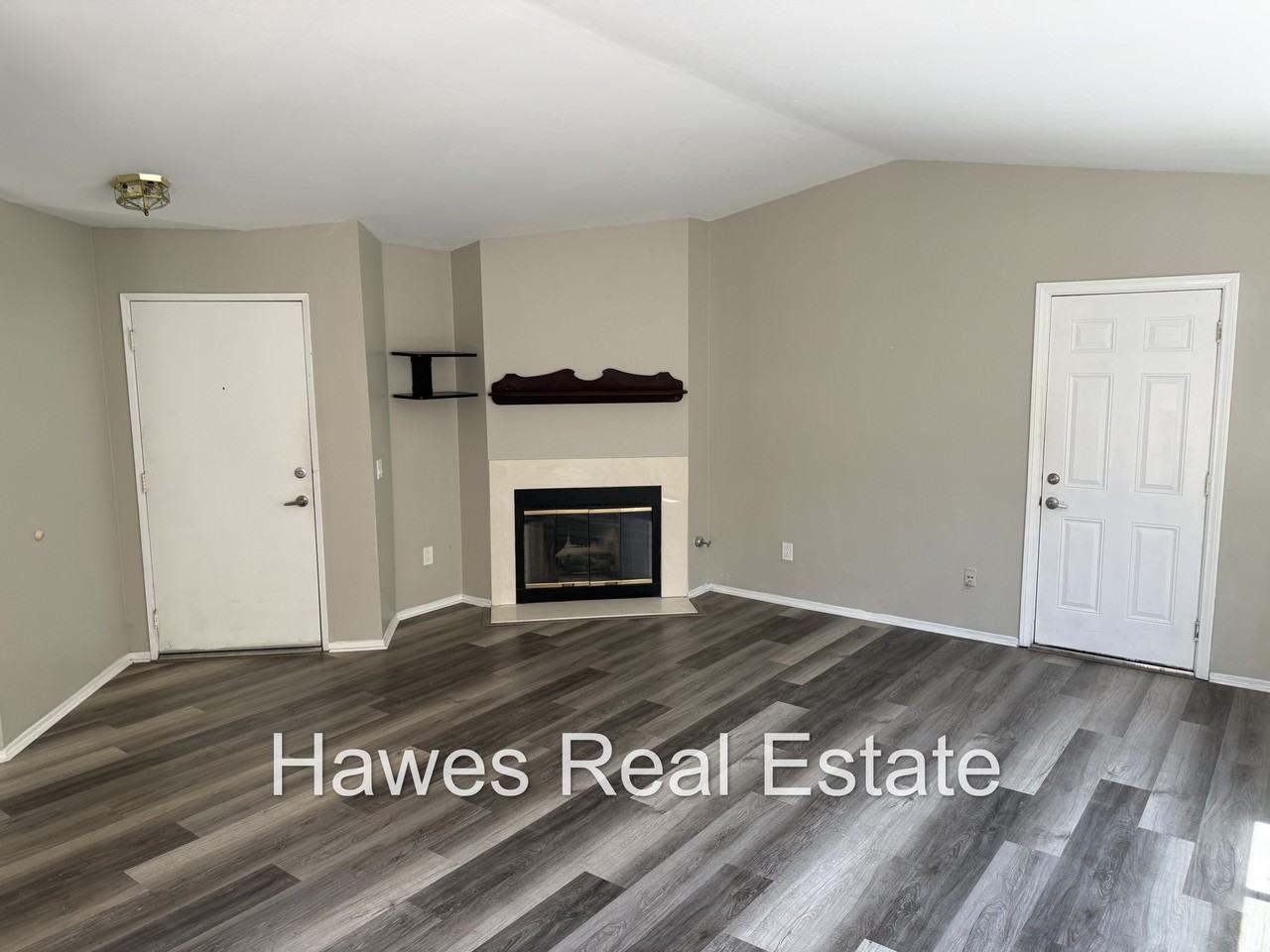 29250 Murrieta Rd - Photo 2 of 21