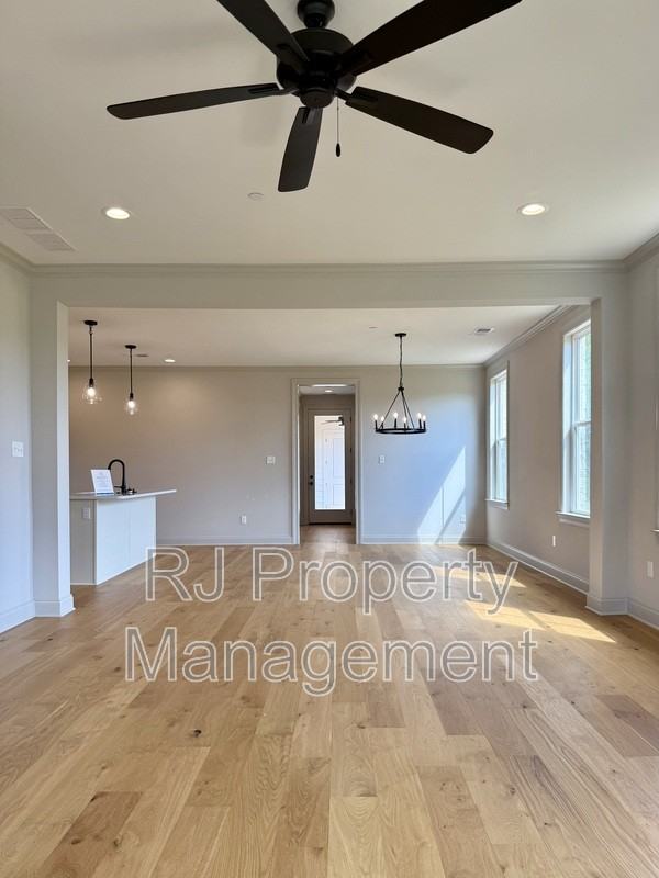 924 Aldwick Dr - Photo 7 of 46