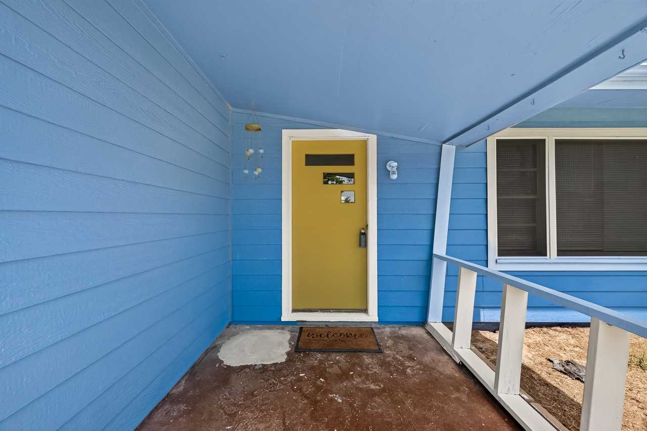 2422 Florence St - Photo 5 of 38