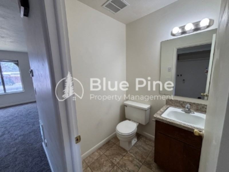 1475 S Emerson Ave #2 - Photo 3 of 11