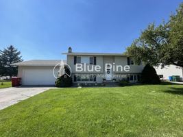 featured image of 465 Lyn Ave