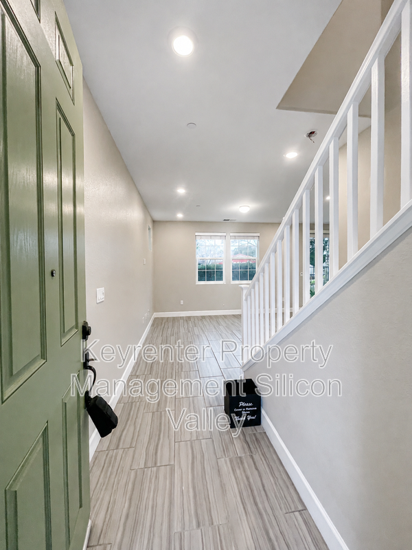 24216 Nora Cir - Photo 4 of 45