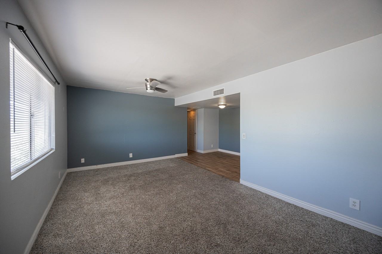 4708 E Portland St - Photo 7 of 20