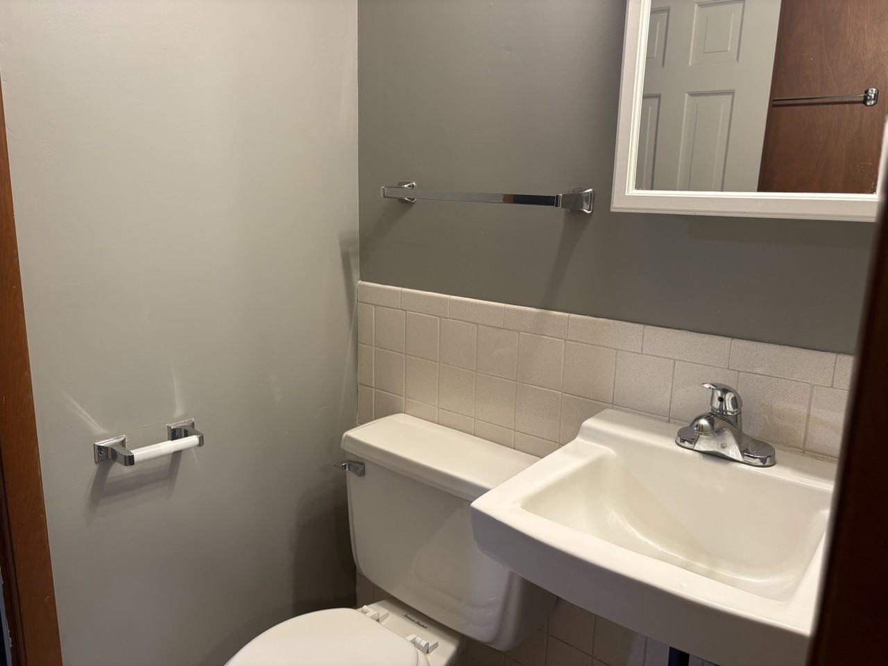 5131 Oxford Ave - Photo 5 of 26