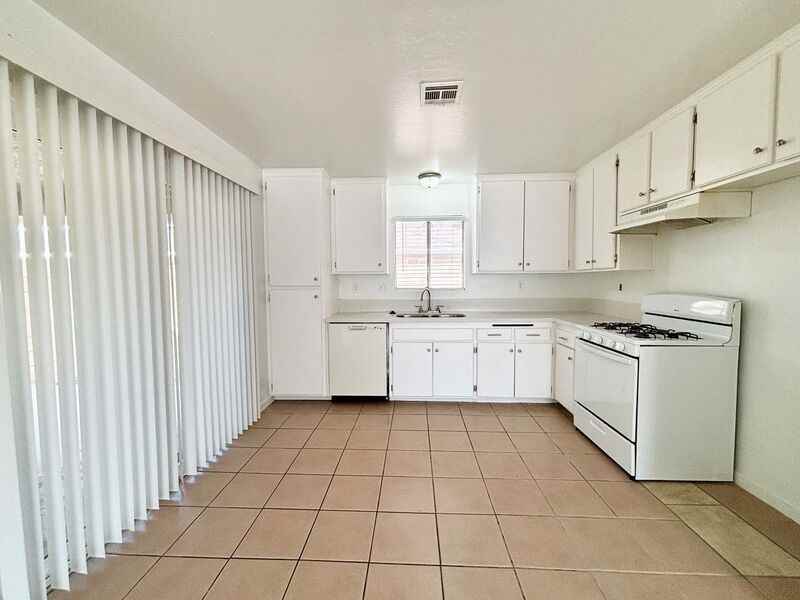 21480 Laguna Rd #A - Photo 6 of 22