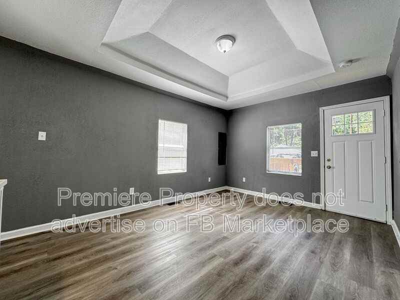 2611 Ne Ingram St - Photo 2 of 14