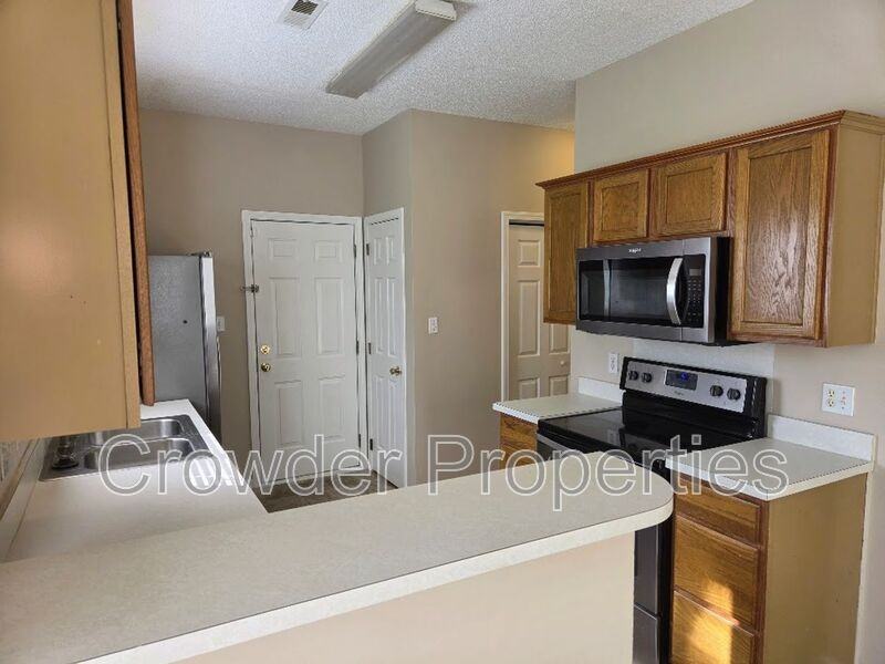5325 Timbertop Ln - Photo 4 of 25
