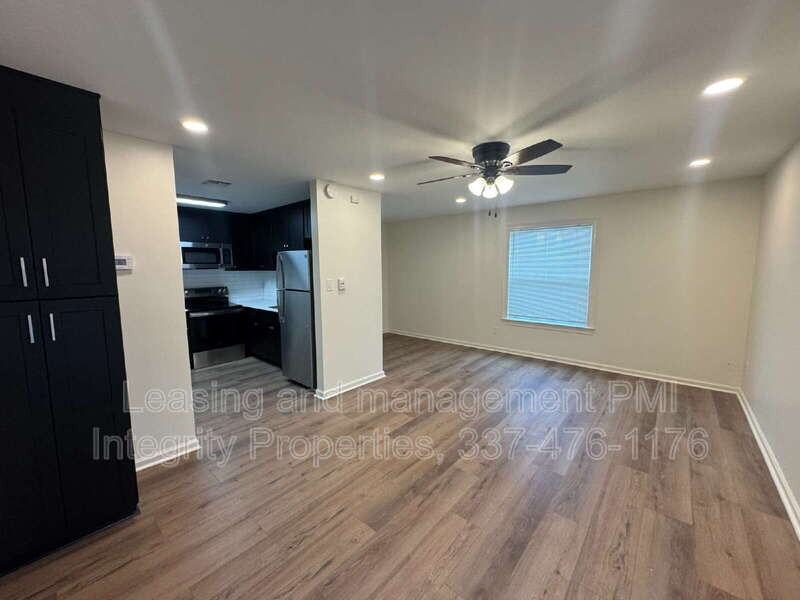 105 Meaux Blvd #3 - Photo 5 of 25