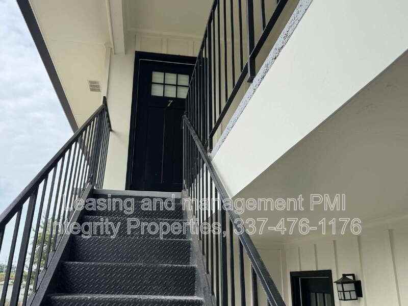 105 Meaux Blvd #7 - Photo 4 of 27