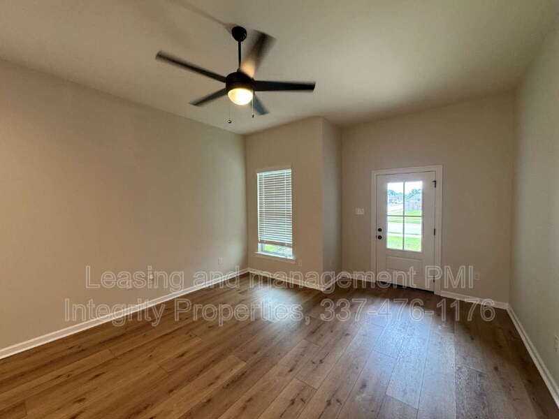 325 Mulholland Ln - Photo 4 of 28