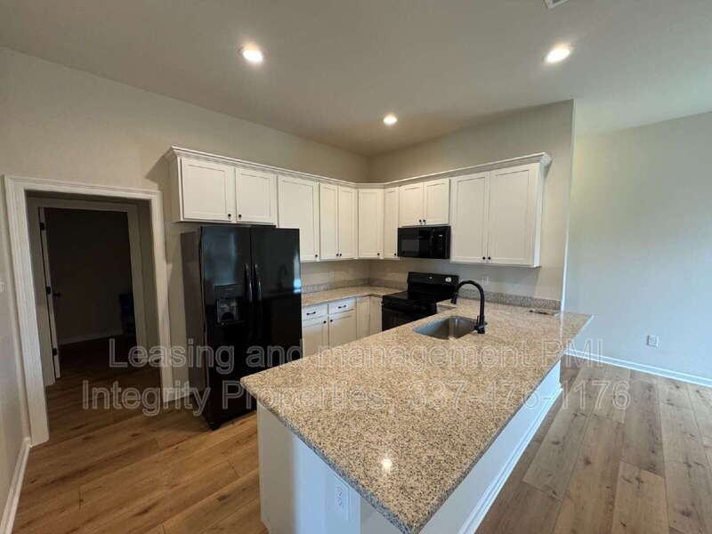 325 Mulholland Ln - Photo 6 of 28