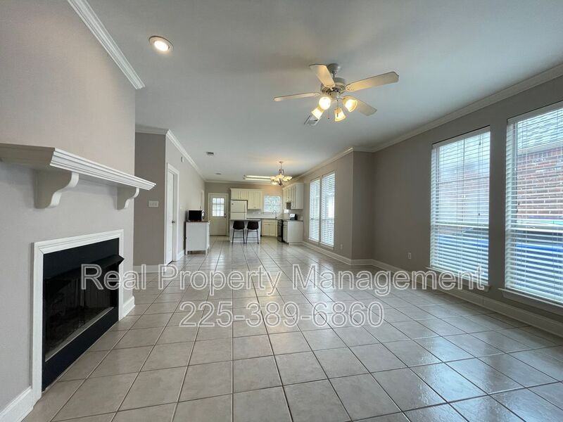5630 Arialo Dr - Photo 3 of 24