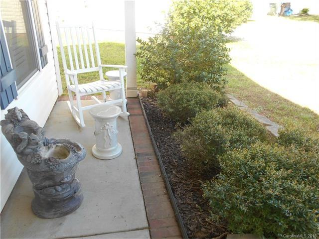 519 Annalinde Ln - Photo 2 of 12