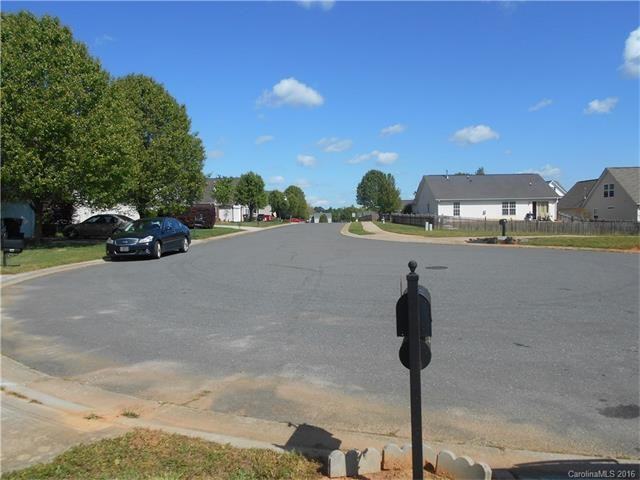 519 Annalinde Ln - Photo 3 of 12