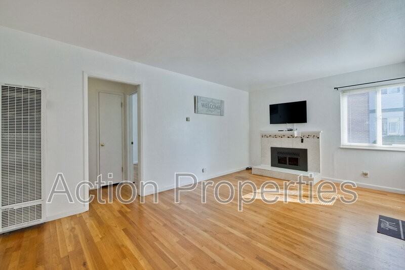 2709 Alma St - Photo 2 of 23