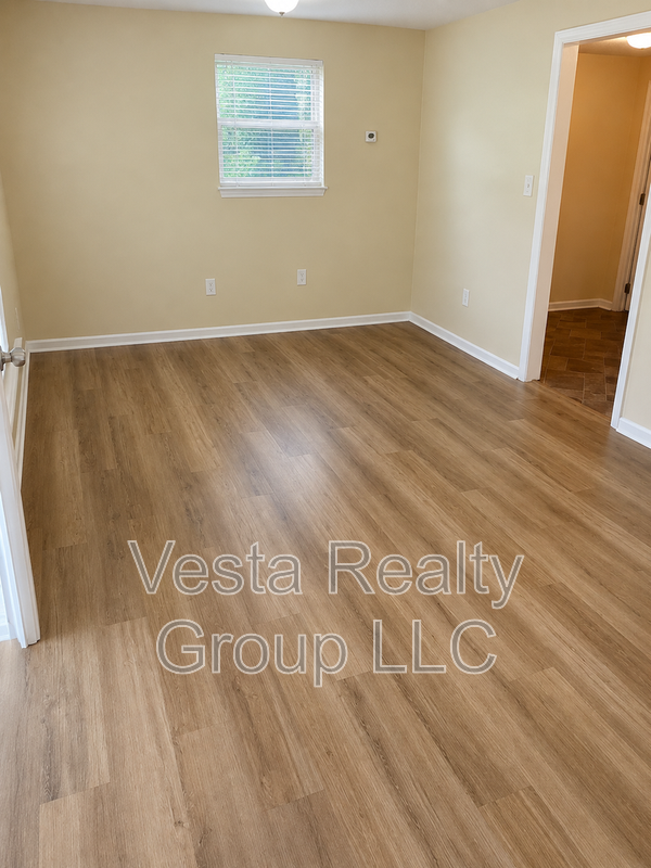 93 Forest Rd - Photo 4 of 15
