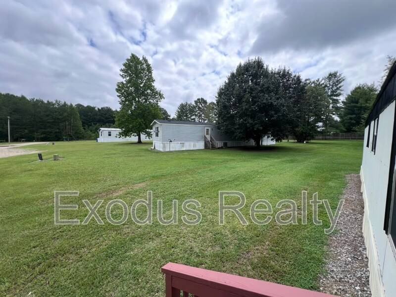 39 Quiet Country Ln - Photo 2 of 32