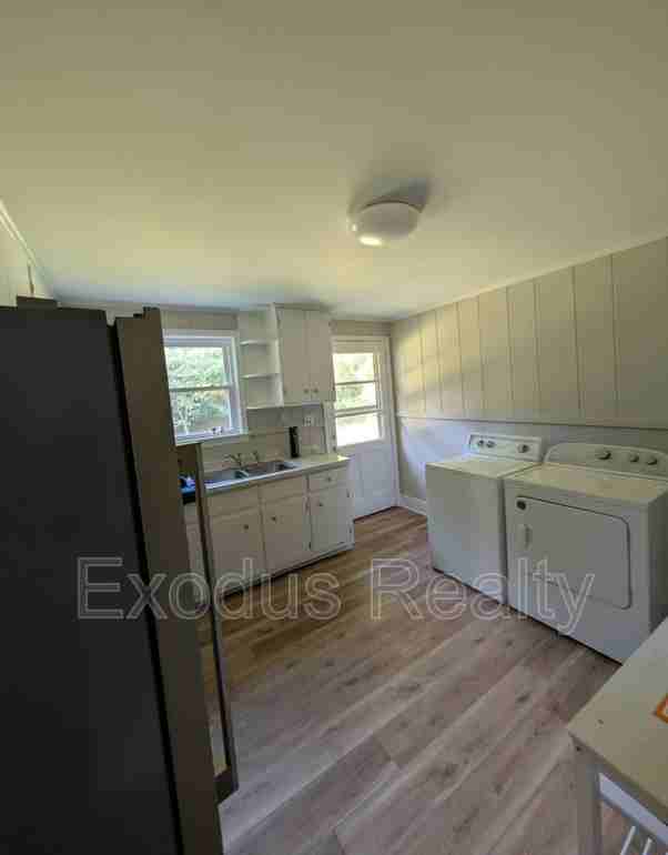 116 Park Ave - Photo 4 of 5