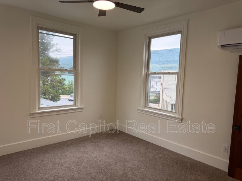 709 Main St - Photo 2 of 19