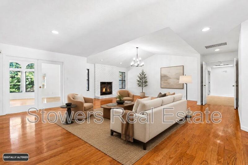 1121 Douglas Ct - Photo 4 of 50