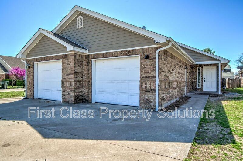 1322 Commerce Dr - Photo 2 of 37