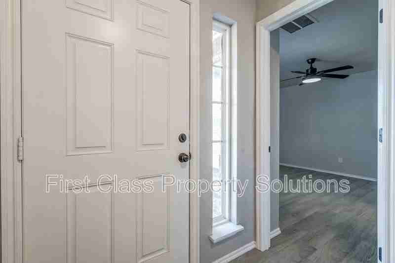 1322 Commerce Dr - Photo 5 of 37