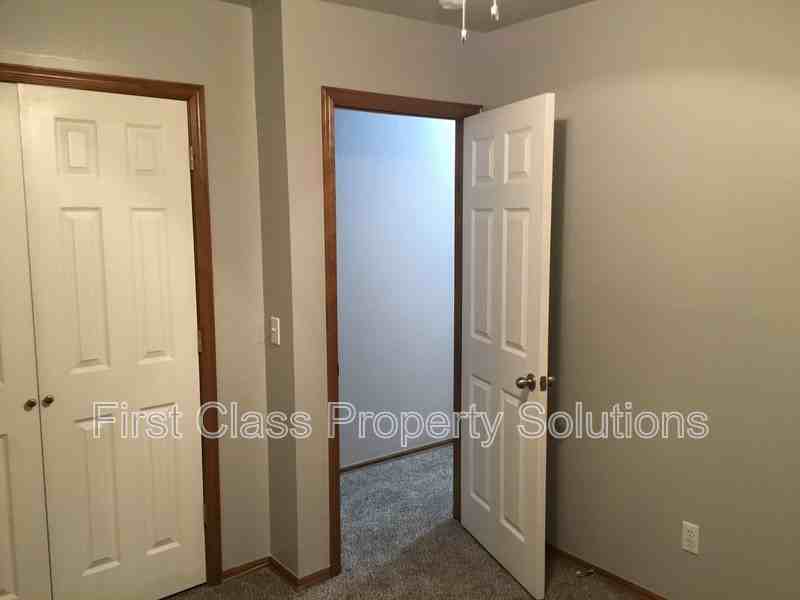 12306 Sw 13th St - Photo 4 of 18