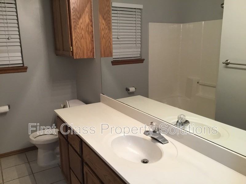 12306 Sw 13th St - Photo 5 of 18