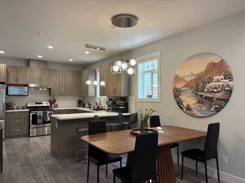 839 Wilson Ave #2 - Photo 5 of 23
