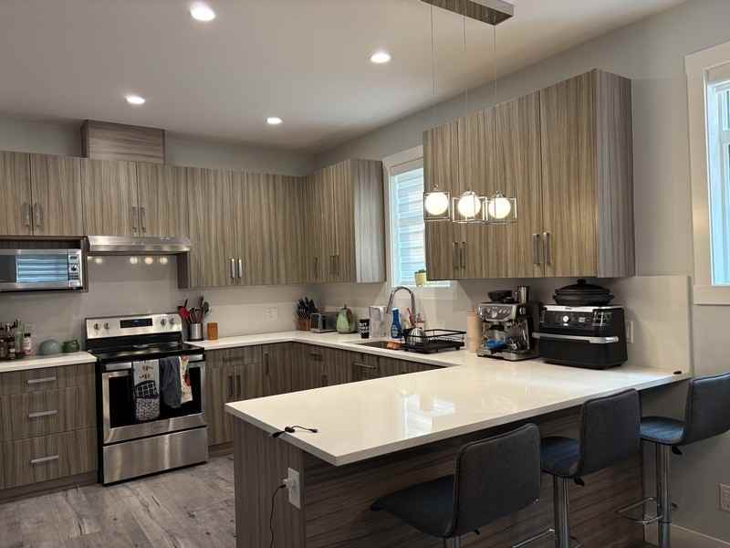 839 Wilson Ave #2 - Photo 6 of 23