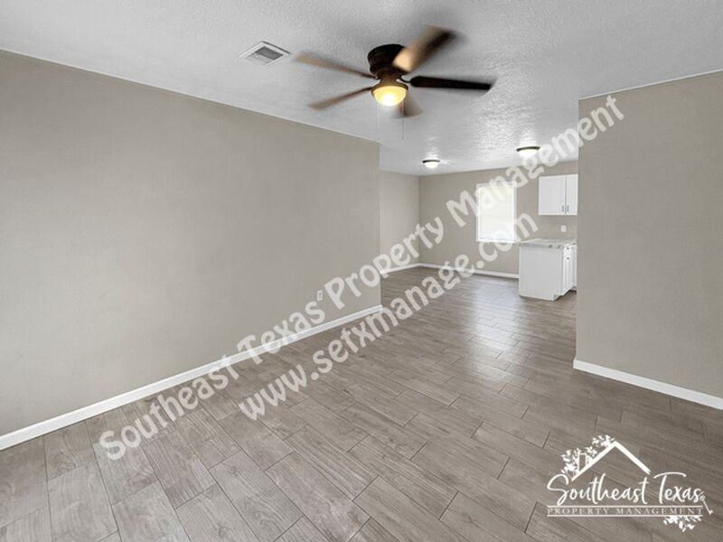 620 Smelker St - Photo 2 of 13