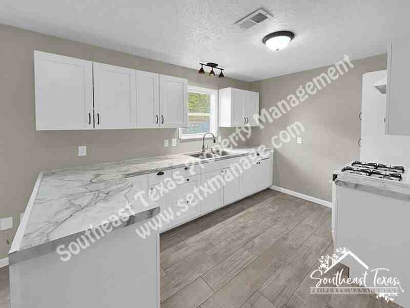 620 Smelker St - Photo 3 of 13
