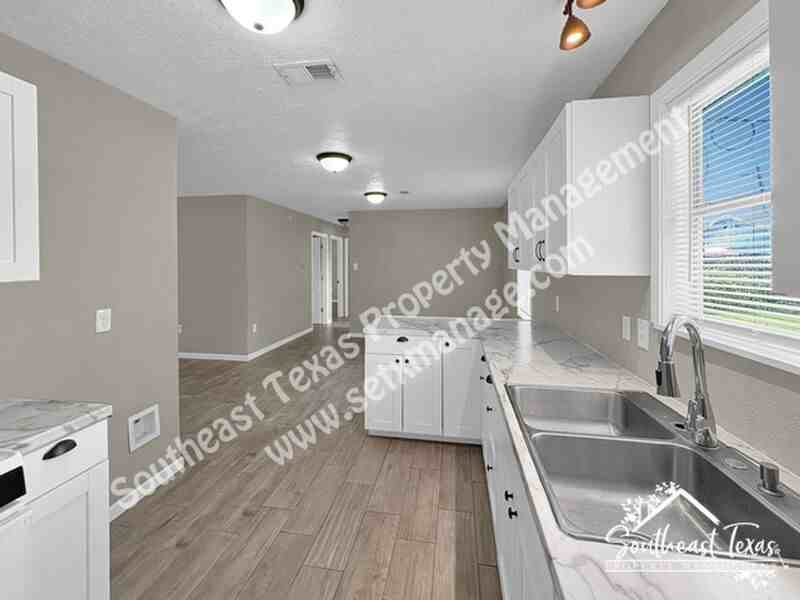 620 Smelker St - Photo 4 of 13