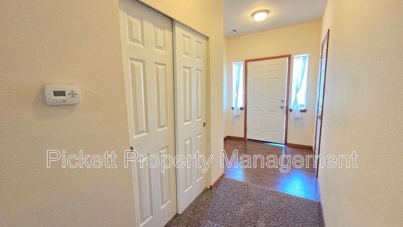 6710 Takota Pl Ne - Photo 2 of 32