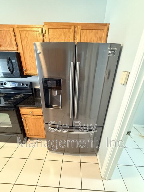 740 Copperfield Dr W - Photo 4 of 10