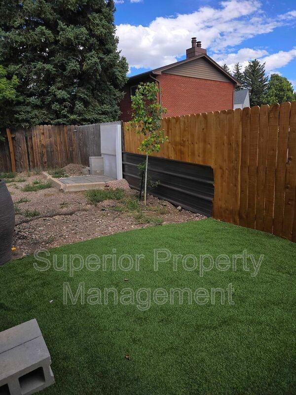 4950 King Arthur Way - Photo 5 of 8