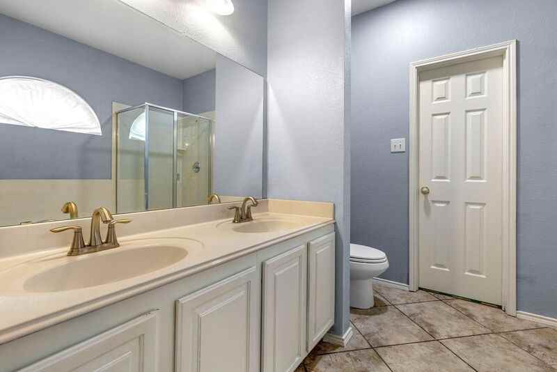 1526 Cliff Creek Dr - Photo 7 of 12