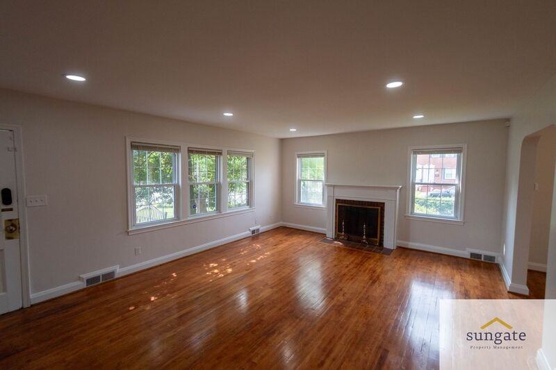 1907 Glen Ridge Rd - Photo 2 of 42