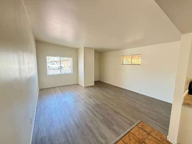 2513 E Kings Ave #B - Photo 4 of 15