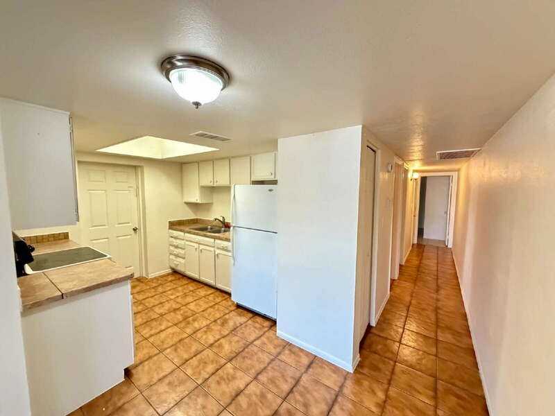 2513 E Kings Ave #B - Photo 5 of 15