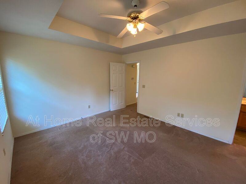 4112 W Madison St - Photo 7 of 12