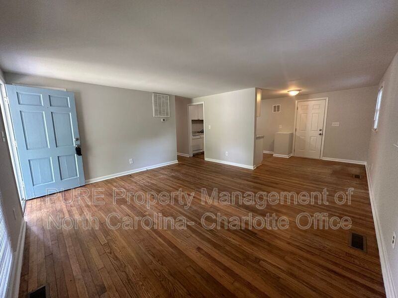 908 Chatham Ln - Photo 3 of 18