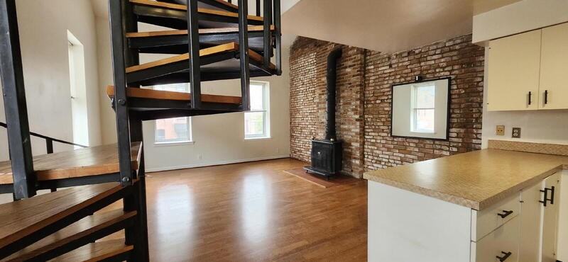1016 Russell Blvd - Photo 3 of 22