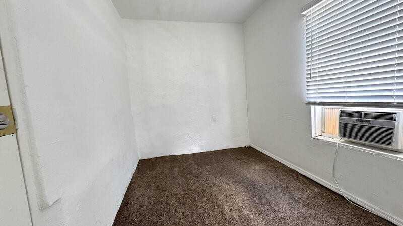 419 N Wild Olive Ave #4 - Photo 5 of 5