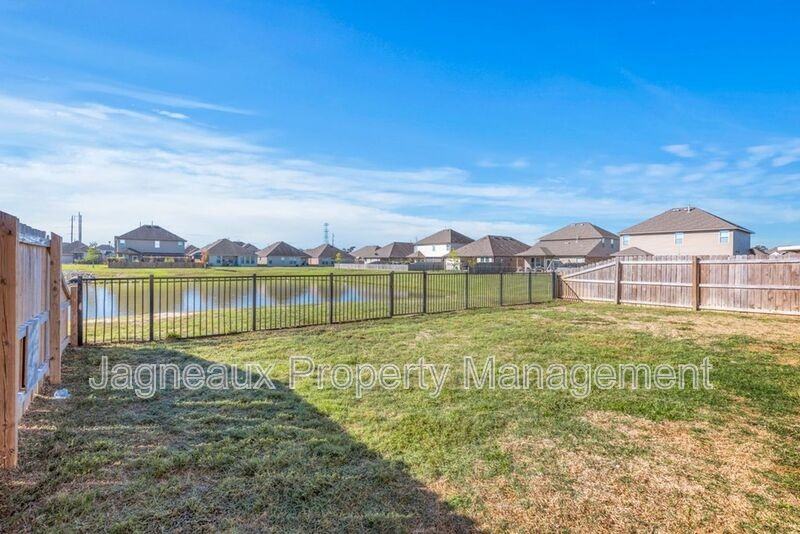 317 Langley Dr - Photo 2 of 19