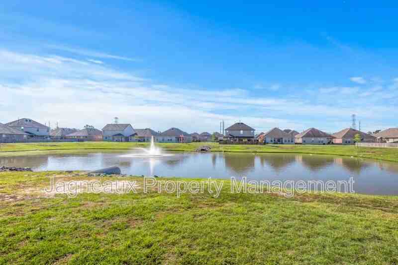 317 Langley Dr - Photo 3 of 19